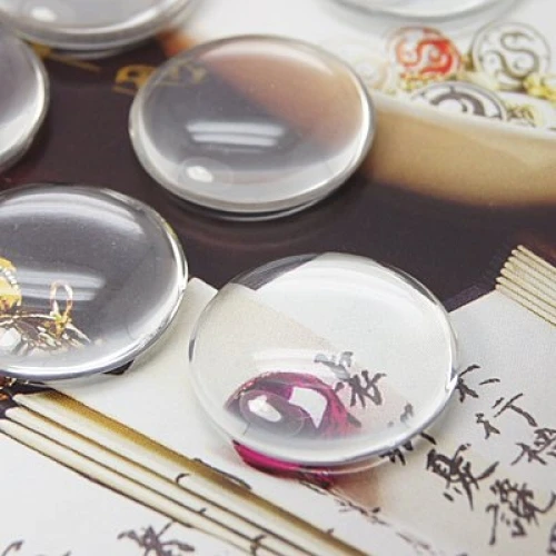 Кабошони стъклен кабошон