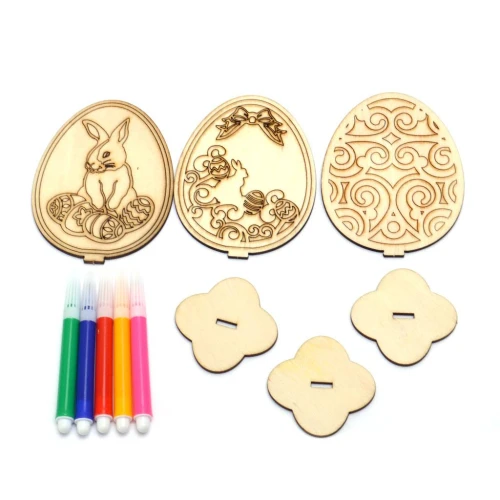 Великден дървено яйце върху поставка