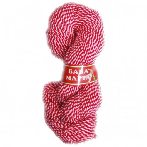 Пресукано бяло и червено пресукана прежда 