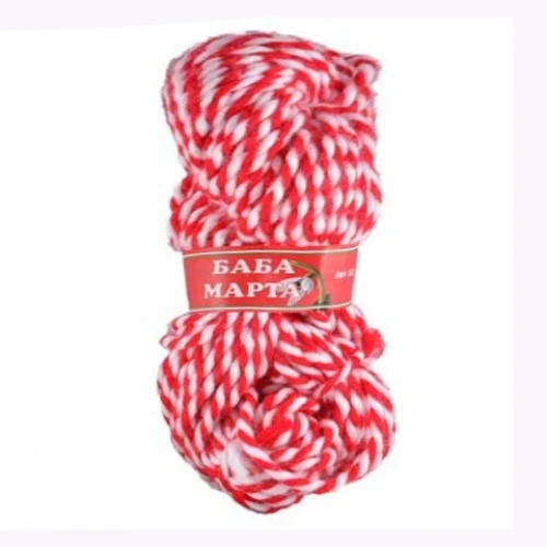 Пресукано бяло и червено пресукана прежда 