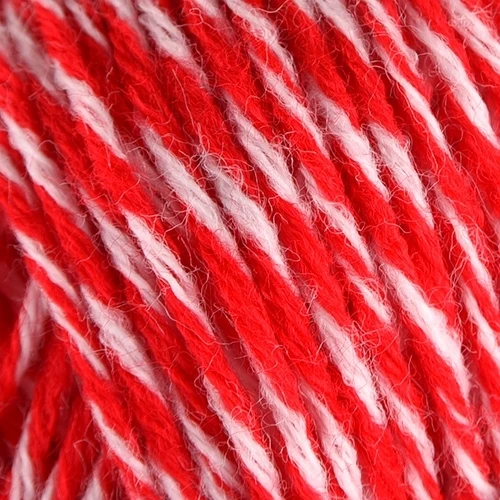 Пресукано бяло и червено пресукана прежда 