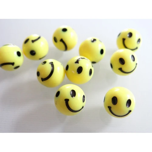 Двуцветни пластмасови топчета