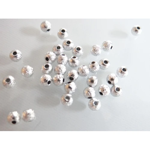 Едноцветни пластмасови топчета