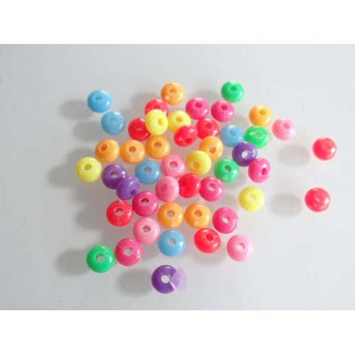 Многоцветни пластмасови мъниста