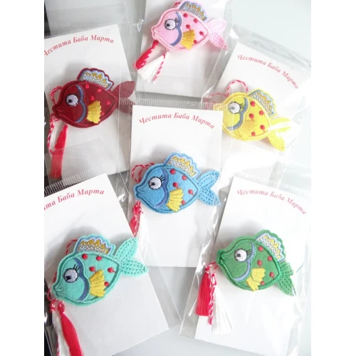 Детски детски мартенички