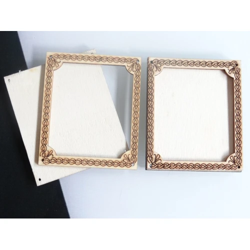 Основи дървена рамка