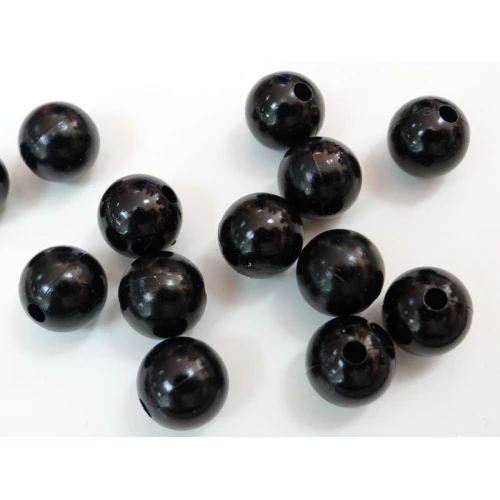 Едноцветни пластмасови топчета