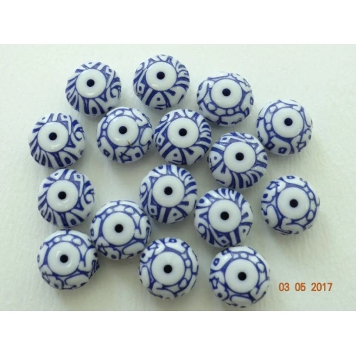 Многоцветни пластмасови мъниста