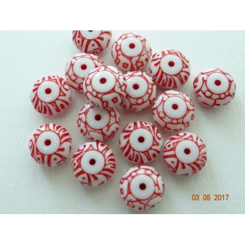 Многоцветни пластмасови мъниста