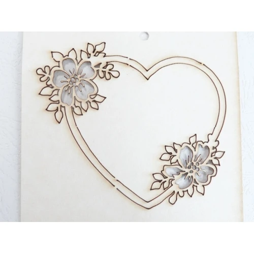 От бирен картон сърце от бирен картон