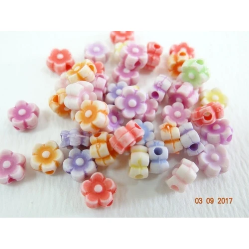 Цветя пластмасови мъниста