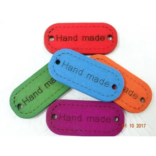 Висулки и табелки дървена фигурка с надпис