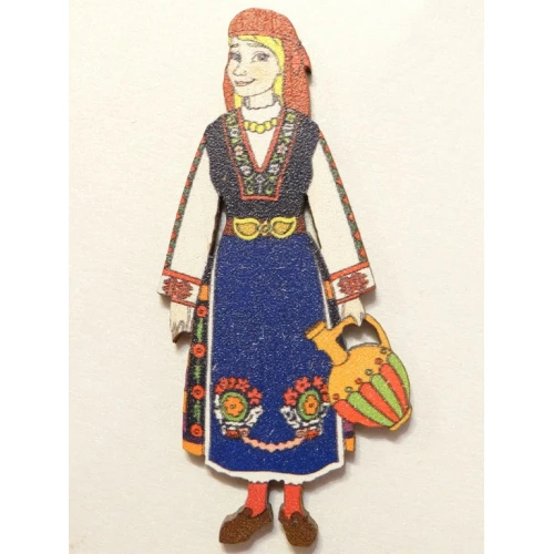 Цветни фигурки жена в носия