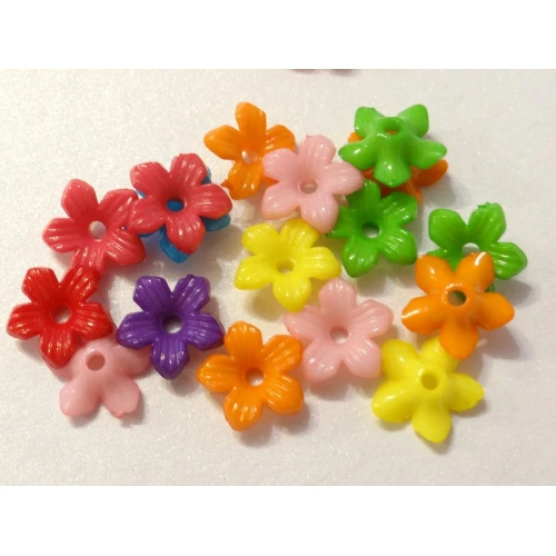 Цветя пластмасови цветенца