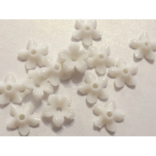 Цветя пластмасови цветенца