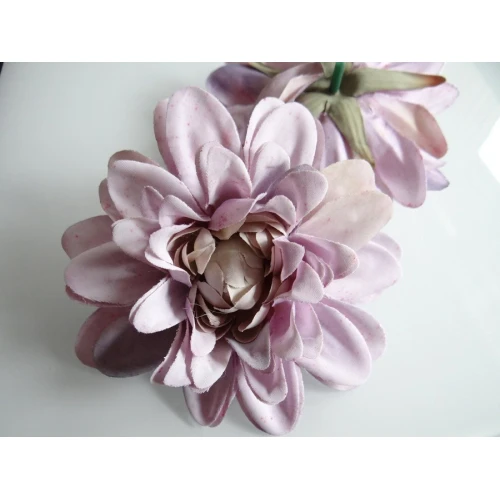 Цветя с основа за монтаж текстилни цветя