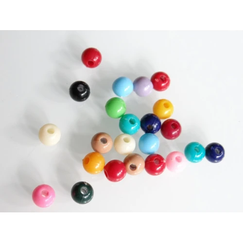 Многоцветни пластмасови топчета