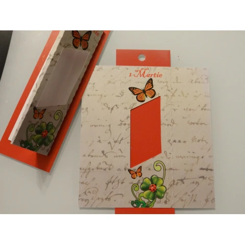 Други кутийка от картон