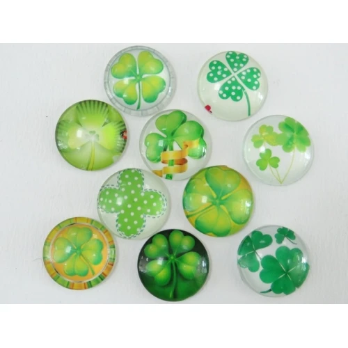 Кабошони стъклен кабошон