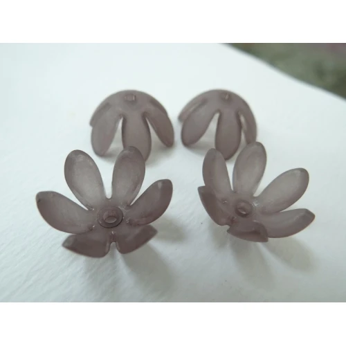 Цветя пластмасови цветя