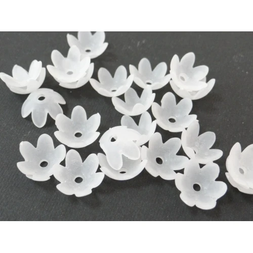 Цветя пластмасови цветя