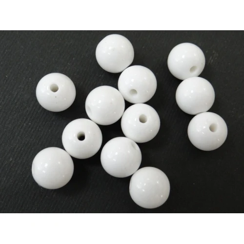 Едноцветни пластмасови топчета