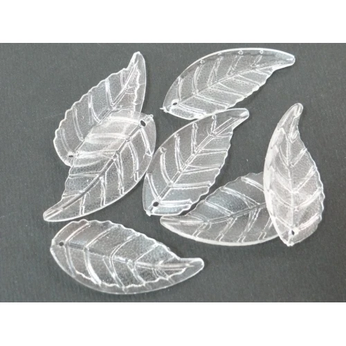 Цветя пластмасови листенца