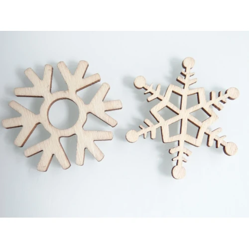 Дървени дървени снежинки