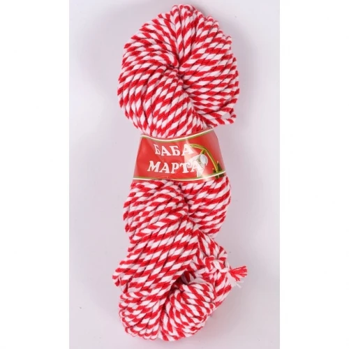 Пресукано бяло и червено пресукана прежда 